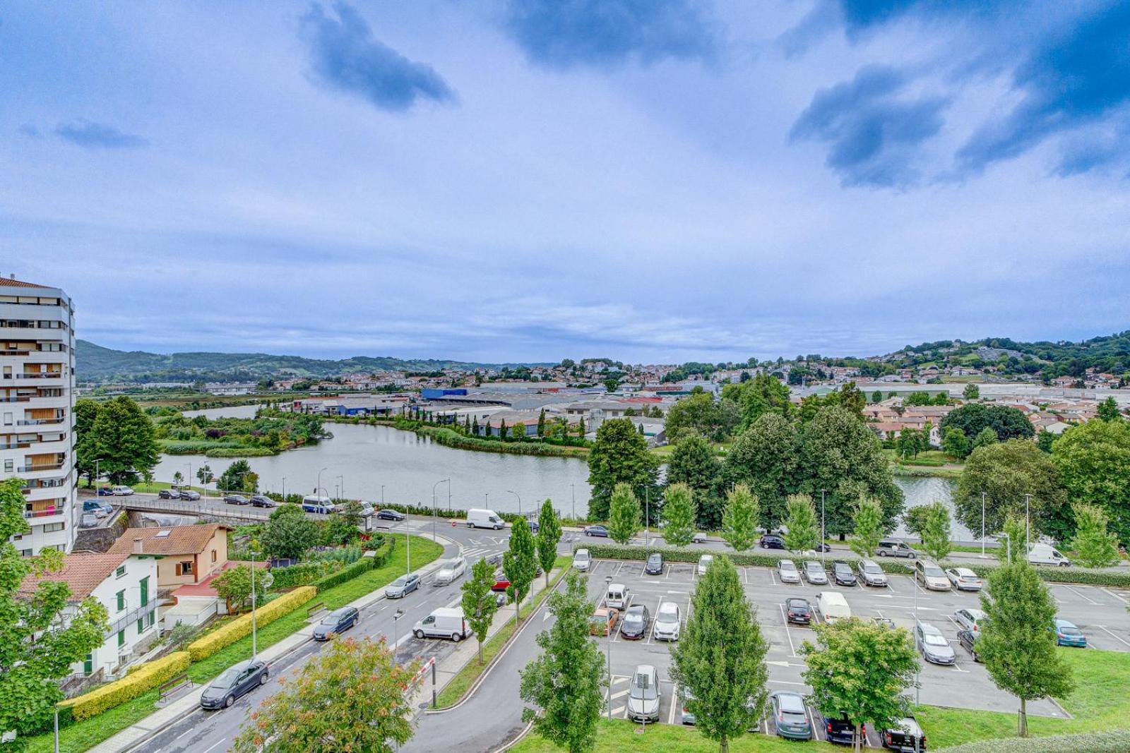 Apartament Luminoso Atico Con Terraza, Irun, Parking, 4Pax Zewnętrze zdjęcie